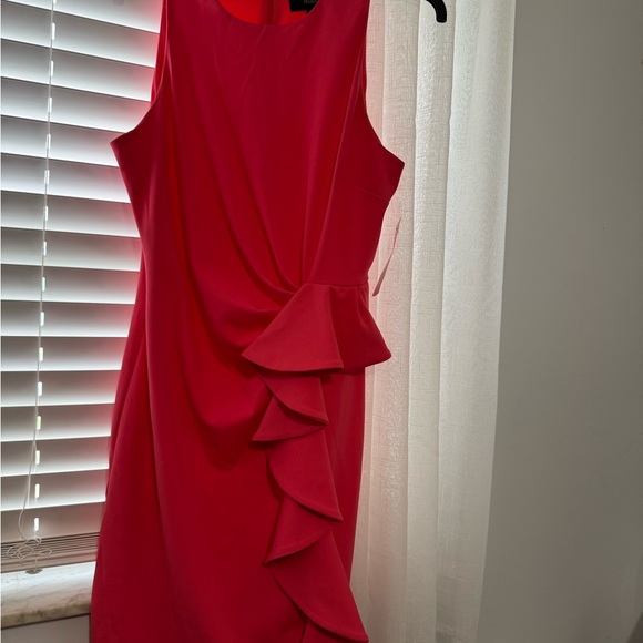 Coral dress - Picture 3 of 4